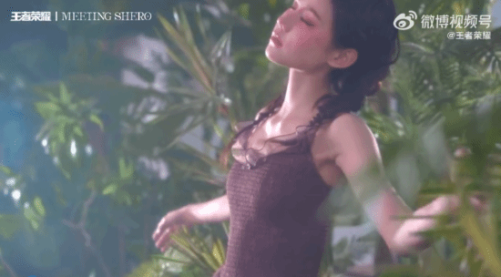 《王者荣耀》女装品牌亮相：诠释四位女英雄多面之美